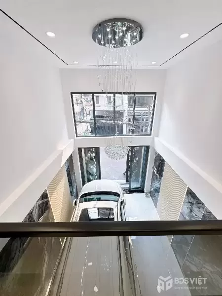 Bán nhà HXH 7 chỗ CMT8, Tân Bình gần CV Lê Thị Riêng, 6 tầng Thang Máy