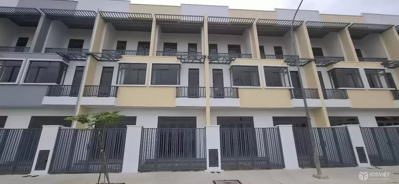 Đừng thuê nhà nữa - 439 triệu sở hữu nhà phố ngay hôm nay