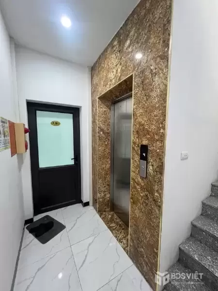 Bán Nhà Kim Giang. Hoàng Mai. 6 Tầng Thang Máy. DT 60m2. MT 3.9m. Giá 14.1 Tỷ.