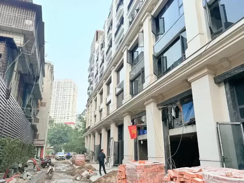 Bán Nhà Mặt Phố Chùa Láng. Đống Đa. 10 Tầng Thang Máy. Ô Tô. Vỉa Hè. DT 120m2. Giá 98.8 Tỷ.