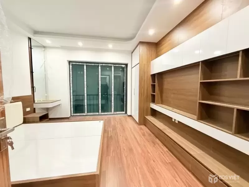 Bán nhà Giải Phóng, Hoàng Mai, Ô tô, Kinh doanh, Thang máy, 30m2, 8.9 tỷ