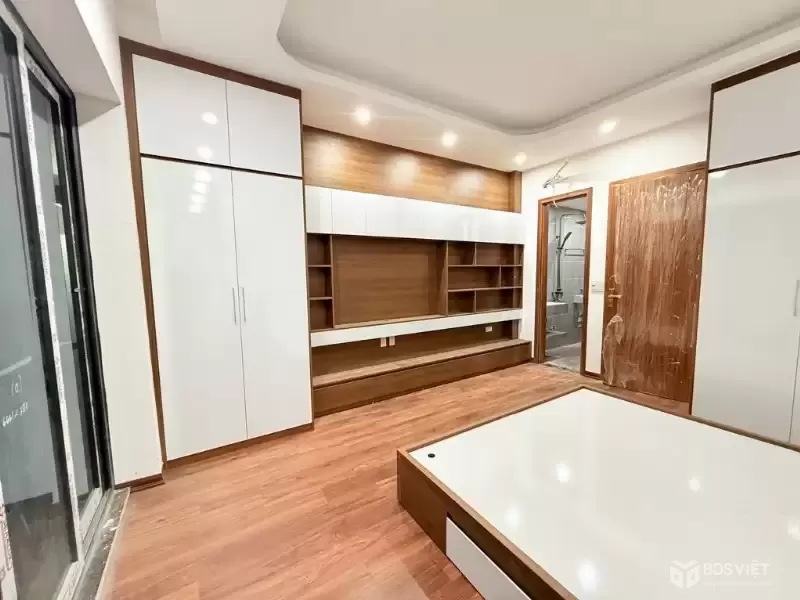 Bán nhà Giải Phóng, Hoàng Mai, Ô tô, Kinh doanh, Thang máy, 30m2, 8.9 tỷ