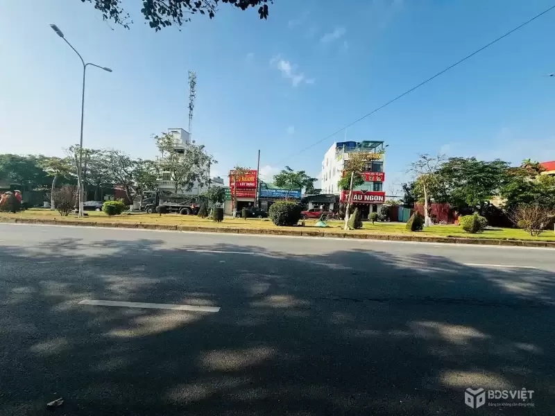 Mặt đường 353 Phạm Văn Đồng – Tân Thành  Ngang 6m, vị trí kinh doanh sầm uất  ZALO 0567 222 555