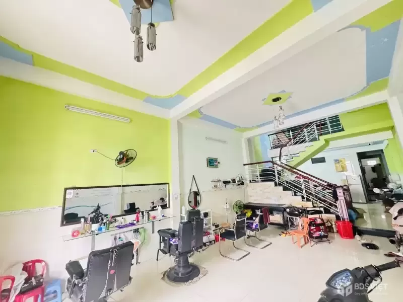 NGAY CHỢ NON NƯỚC - MẶT BẰNG KINH DOANH 2 TẦNG - DT 125m(5x 25) - CHỈ 6.X TỶ