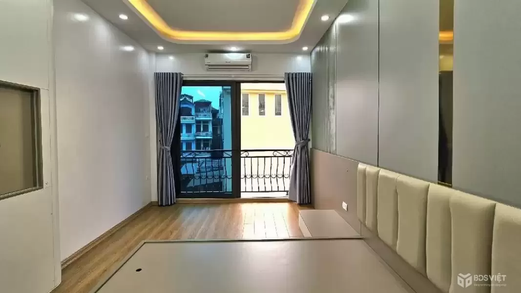 Bán nhà Hoàng Văn Thái, Phân lô, gần phố, nở hậu, 5T thang máy, 36m2, 10.8 tỷ