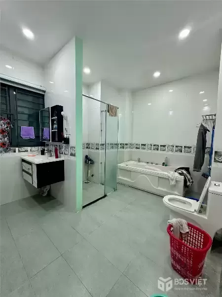 Bán Nhà HXH Quận 5, Trần Hưng Đạo, có Thang Máy, 45m, 5PN, Giá Nhỉnh 9 Tỷ