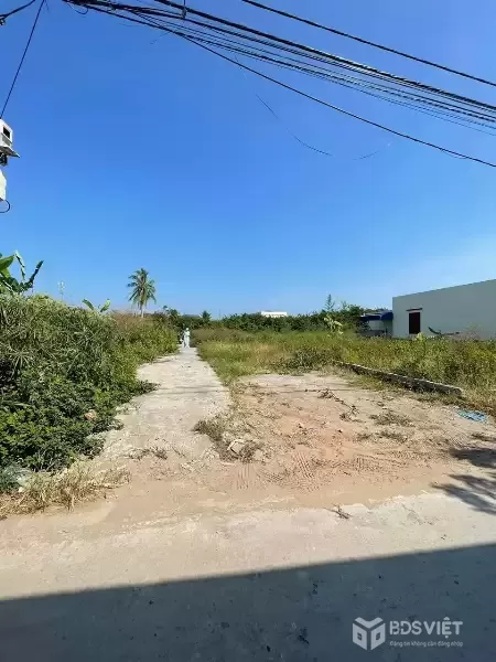 Giá 8xx triệu – Lô đất gần chợ Bàng La, ngõ bê tông ô tô vào, diện tích đẹp  ZALO 0567 222 555