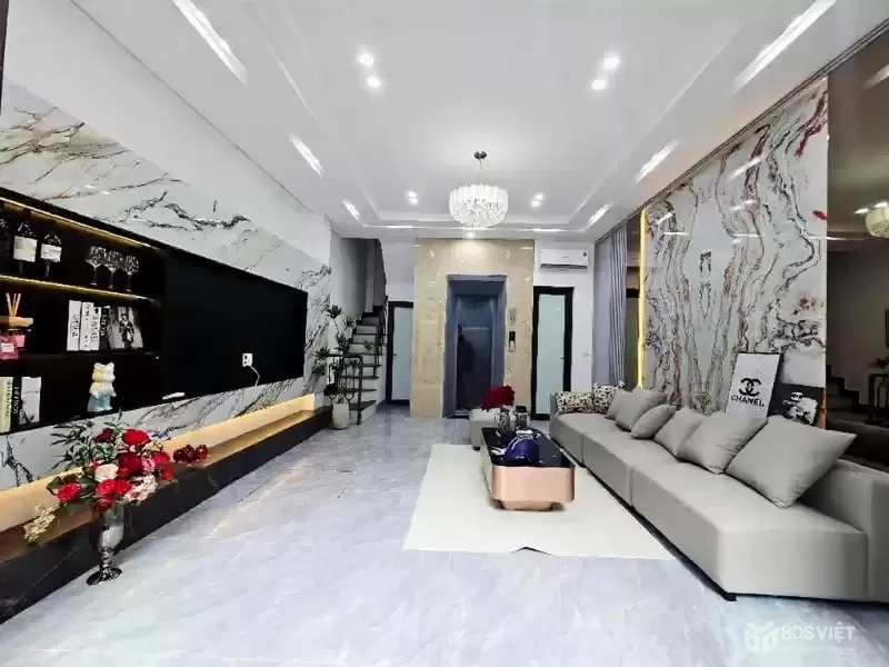 sơn tây ba đình 40m x6 tầng thang máy 13,5 tỷ lô góc,full nội thất