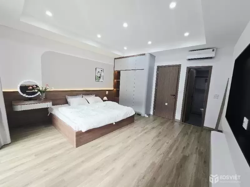 sơn tây ba đình 40m x6 tầng thang máy 13,5 tỷ lô góc,full nội thất