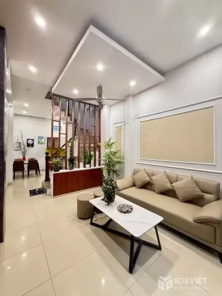 Bán nhà Định Công Hạ, Hoàng Mai, lô góc 3 thoáng, gần ô tô, 35m2, 7.9 tỷ