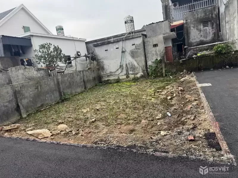 LÔ GÓC 77,5M² CẨM HOÀN – THANH SƠN  GIÁ 1 TỶ 3XX – TRUNG TÂM KIẾN THỤY – THANH KHOẢN CAO  ZALO 0567 222 555