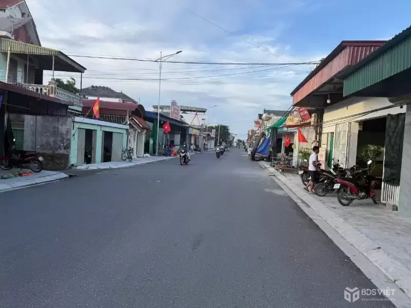 LÔ GÓC 77,5M² CẨM HOÀN – THANH SƠN  GIÁ 1 TỶ 3XX – TRUNG TÂM KIẾN THỤY – THANH KHOẢN CAO  ZALO 0567 222 555