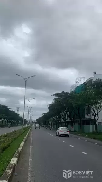 NGỘP BANK - GIẢM 1.6 TỶ -NHÀ 6 TẦNG – THANG MÁY - KĐT HÒA QUÝ - SÁT VÕ CHÍ CÔNG.