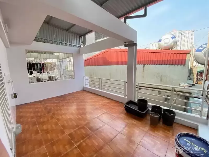 cầu giấy DT 36m x5 tầng 7,86 tỷ ngõ thông,gần ô tô,full nội thất