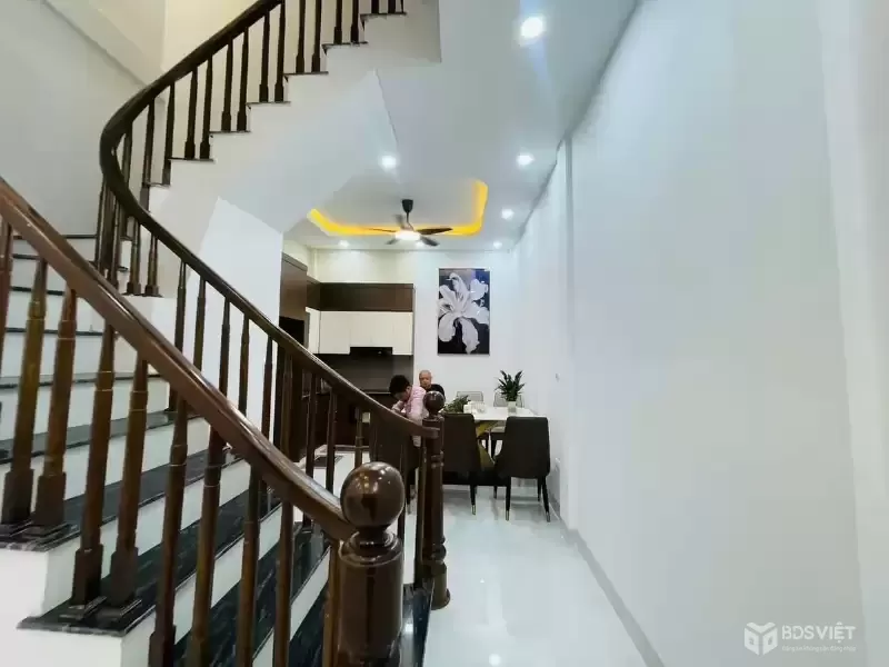 Bán Nhà Trường Chinh. Đống Đa. DT 48m2. MT 3.7m. 4 Tầng. Giá 15.4 Tỷ.