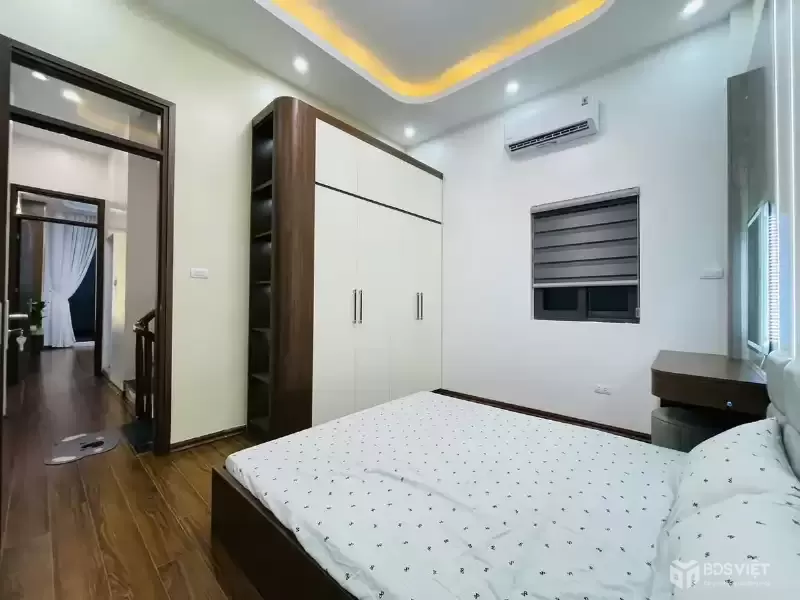 Bán Nhà Trường Chinh. Đống Đa. DT 48m2. MT 3.7m. 4 Tầng. Giá 15.4 Tỷ.