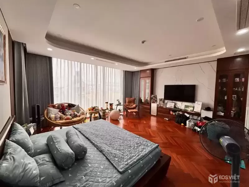 Bán Nhà Mặt Phố Trung Phụng. Đống Đa. Ô Tô. Vỉa Hè. Thang Máy. DT 98m2. Giá 86.5 Tỷ