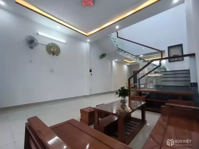 MẶT TIỀN - CAO HỒNG LÃNH (Đ10m5)– NHÀ MỚI 3 MÊ LỆCH – HÒA QUÝ