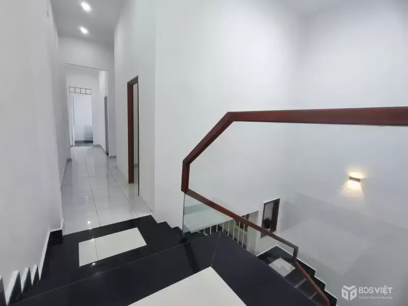 MẶT TIỀN - CAO HỒNG LÃNH (Đ10m5)– NHÀ MỚI 3 MÊ LỆCH – HÒA QUÝ