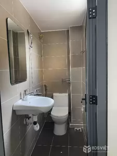 Nhà mặt tiền Huỳnh Thúc Kháng 4 tầng 69.2m2 sát Nguyễn Văn Linh giá 15 tỷ