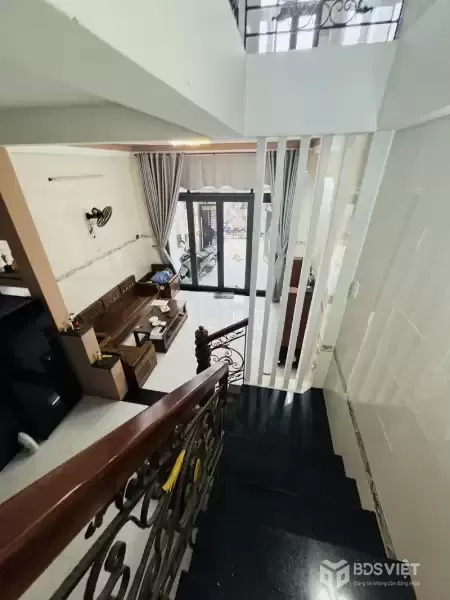 NGUYỄN DUY TRINH – 135M² (8.9×15) – NHÀ 2 TẦNG ĐẸP + LÔ ĐẤT KỀ