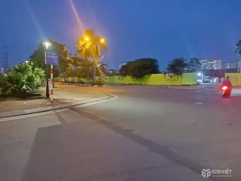 ???? HÀNG HIẾM LINH LANG – ĐÀO TẤN  BA ĐÌNH ????
Đất vàng – ô tô vào nhà.