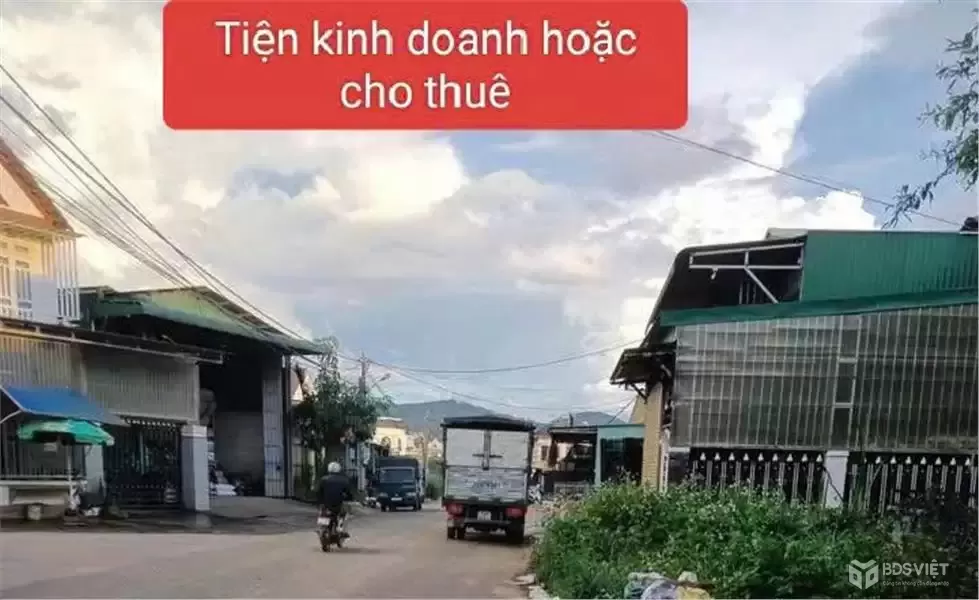 Bán nhà SRXD đường tăng bạt hổ - Liên nghĩa đức trọng - lâm đồng giá 6.8 tỷ
