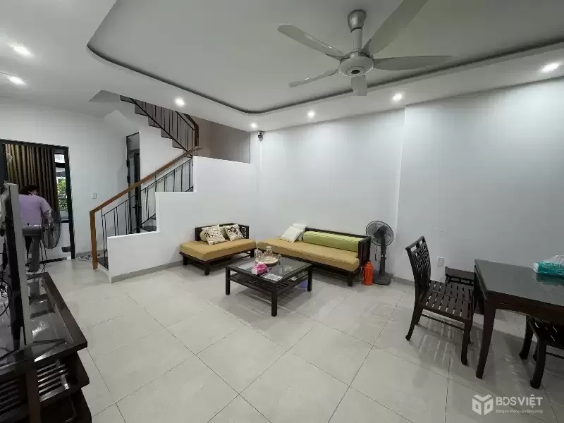 Bán nhà mặt tiền Cửu Long TT Nha Trang – kinh doanh tốt – 76m²