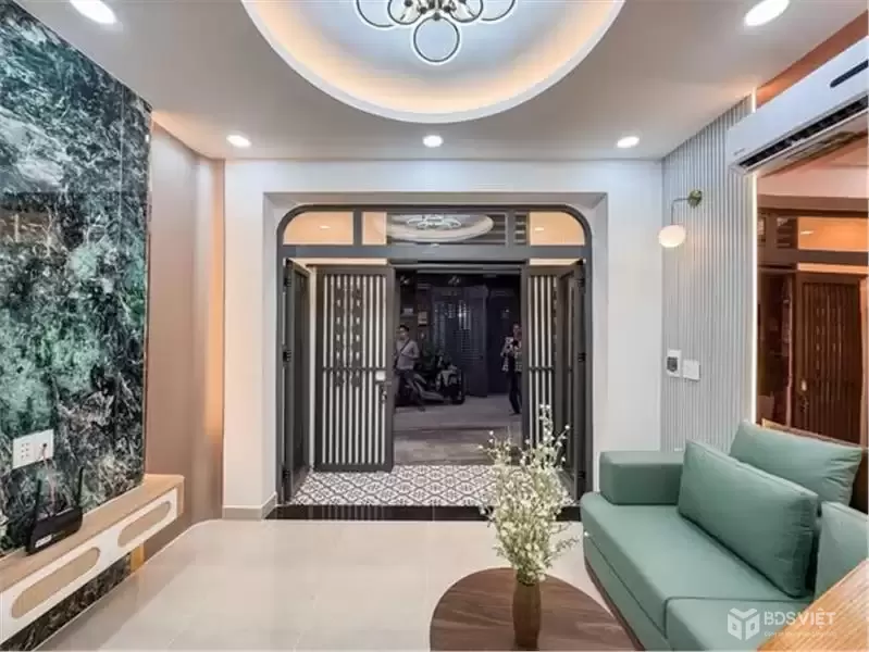 Nhà Đường Xô Viết Nghệ Tĩnh Quận Bình Thạnh Phường 21 Cũ (Phường Thạnh Mỹ Tây).