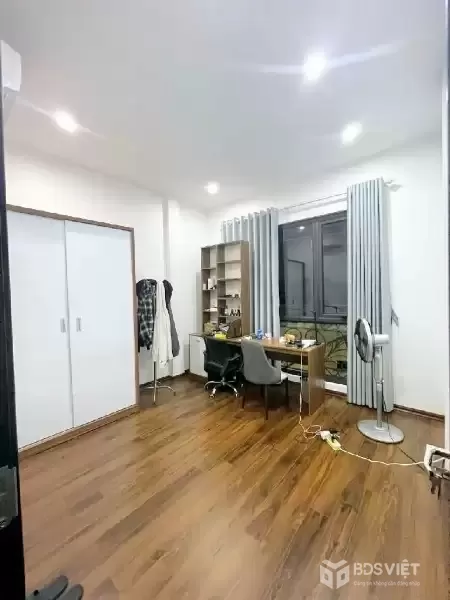 bán nhà đào tấn 50m x6 tầng thang máy 17,2 tỷ full nội thất,mặt ngõ thông