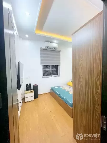 bán nhà đào tấn 50m x6 tầng thang máy 17,2 tỷ full nội thất,mặt ngõ thông