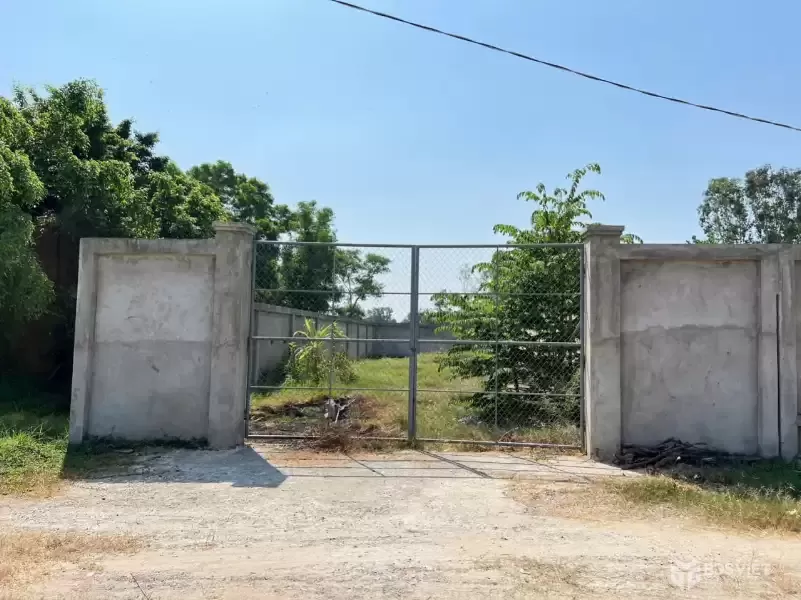 Bán đất thổ cư có tường rào bao quanh ở xã Đức Hòa Đông dt 360m2 giá 3 tỷ