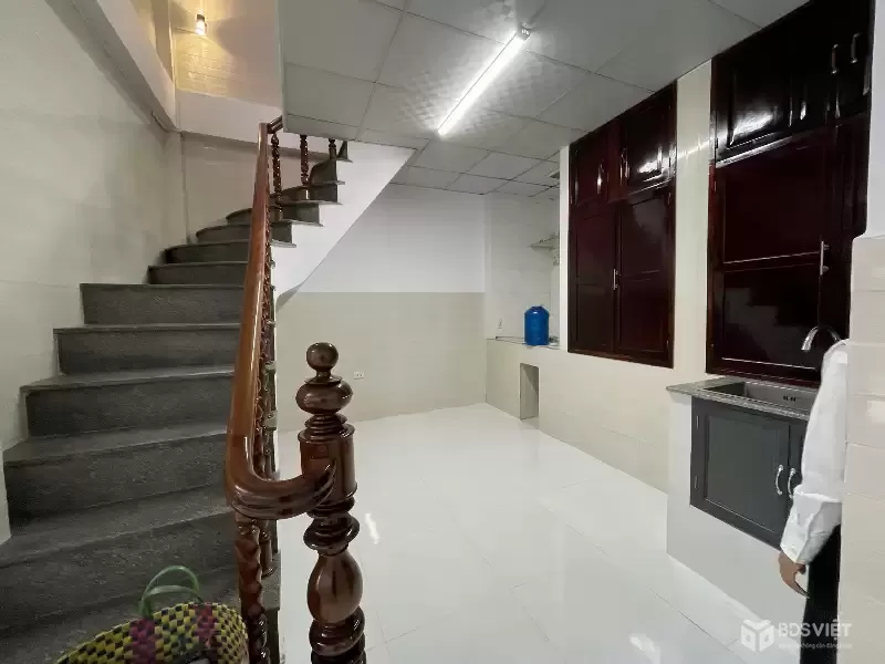 Bán nhà 2 tầng ô tô Vĩnh Hải Nha Trang, gần biển, DT 133m²
