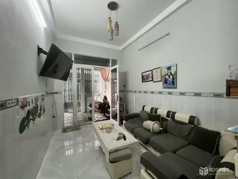 CHỦ GẤP BÁN , GIẢM GIÁ MẠNH - NHÀ 3 LẦU - NGAY CHỢ THỦ ĐỨC - F TRƯỜNG THỌ