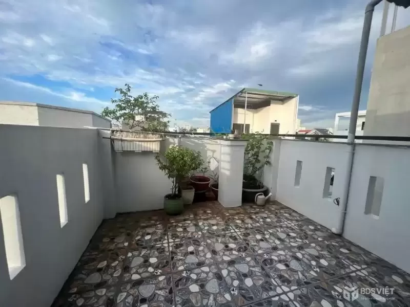 CHỦ GẤP BÁN , GIẢM GIÁ MẠNH - NHÀ 3 LẦU - NGAY CHỢ THỦ ĐỨC - F TRƯỜNG THỌ