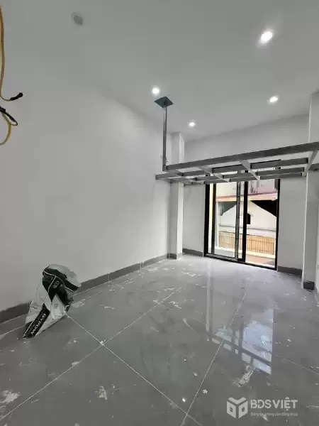 Bán Nhà Nguyễn Hoàng. Cầu Giấy. 8 Tầng Thang Máy. Ô Tô. MT 5m. DT 89m2. Giá 28.5 Tỷ.