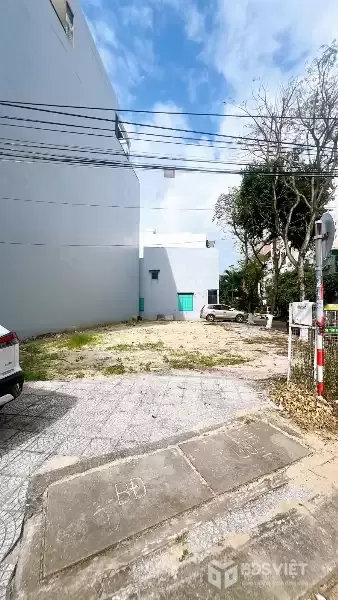 Bán lô góc 2 mặt tiền Lý Đạo Thành 162m2 ngang 8,5m giá 17,9 tỷ