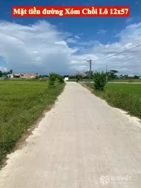 Bán đất thổ cư mặt tiền đường Xóm Chồi , xã Hậu Nghĩa dt 688m2 giá 3,65 tỷ