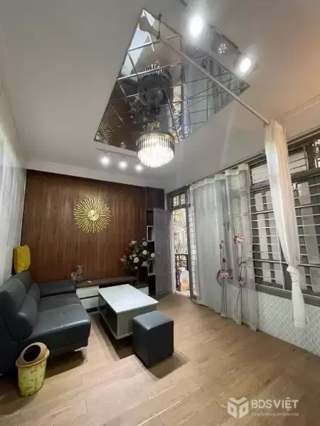 lạc long quân 35m x5 tầng 10 tỷ,ngõ ô tô,kinh doanh,thông các ngả