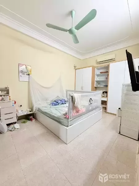 Bán Nhà Nguyễn Viết Xuân. Thanh Xuân. Lô Góc. Ô Tô. DT 75m2. MT 5m. 4 Tầng. Giá 23.9 Tỷ