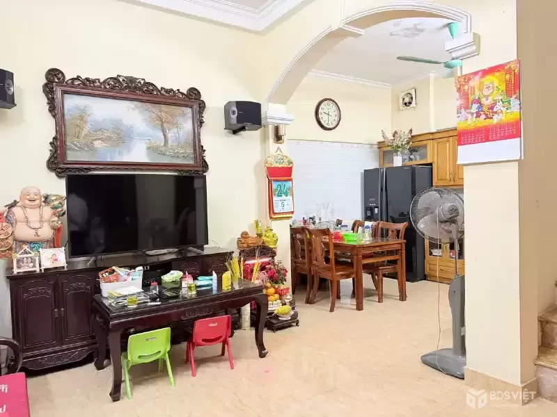 Bán Nhà Nguyễn Viết Xuân. Thanh Xuân. Lô Góc. Ô Tô. DT 75m2. MT 5m. 4 Tầng. Giá 23.9 Tỷ