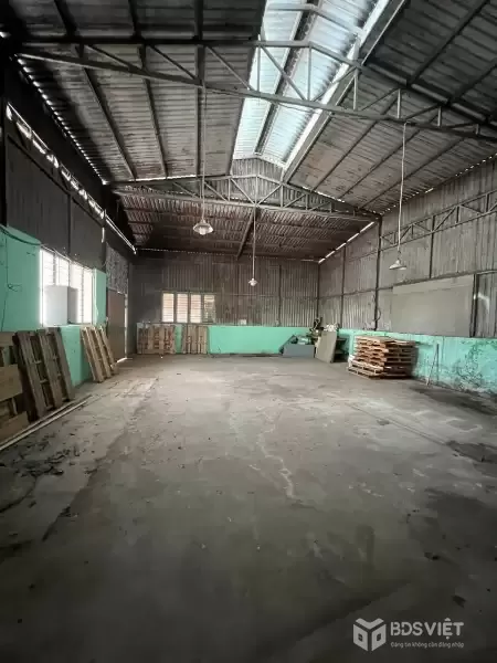 CẦN BÁN 1879M2 KHO VÀ 3 NHÀ CẤP 4 ĐƯỜNG VÀO XE TẢI