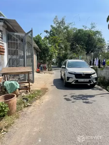 Bán nhà hẻm đường 89 , xã Tân Phú Trung tdt 180m2 (87m2 thổ ) giá 2,2 tỷ