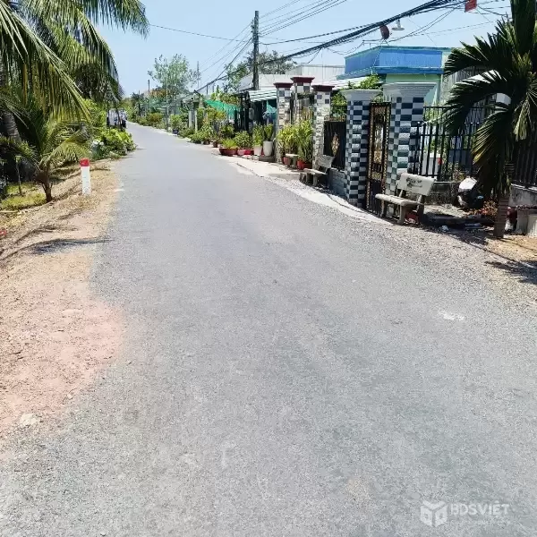 Bán nhà vườn mt đường Nguyễn Văn Ngộ , Nhị Thành , Thủ Thừa tdt 3200m2 ( 620m2 thổ) giá 9 tỷ