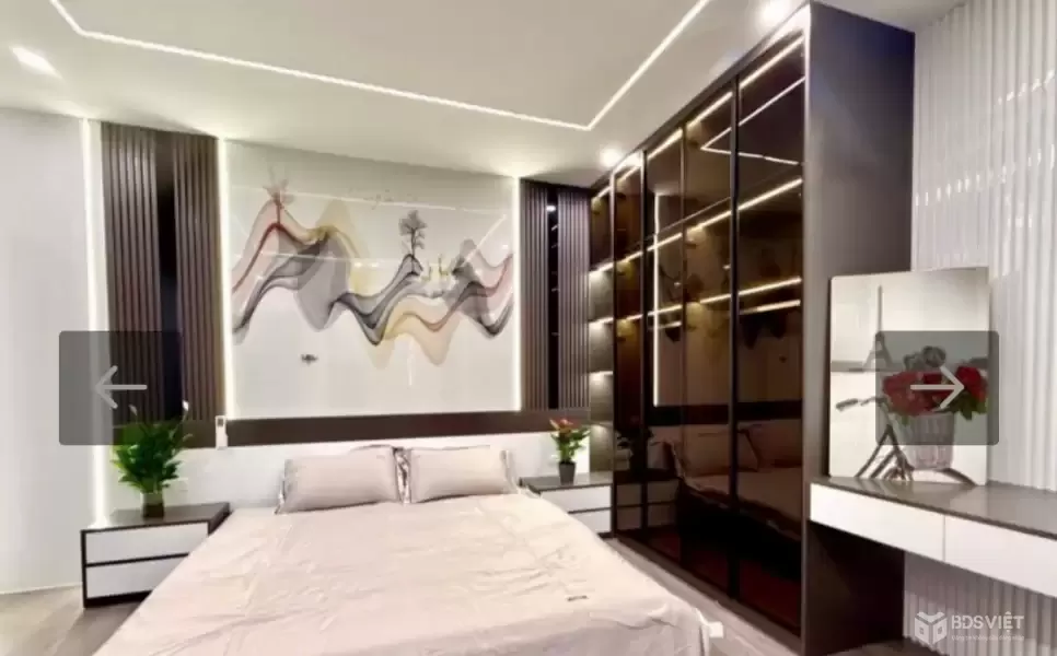 MẶT TIỀN 7,3M– 6 TẦNG – THANG MÁY – 30M RA PHỐ TRƯỜNG CHINH
???? NGÕ VIP – FULL NỘI THẤT CHUẨN KHÁCH SẠN 5⭐