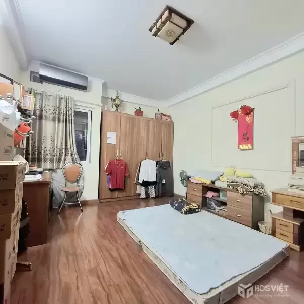 Bán Nhà Kim Giang. Hoàng Mai. Ô Tô. DT 56m2. MT 4.1m. 5 Tầng. Giá 21.4 Tỷ.