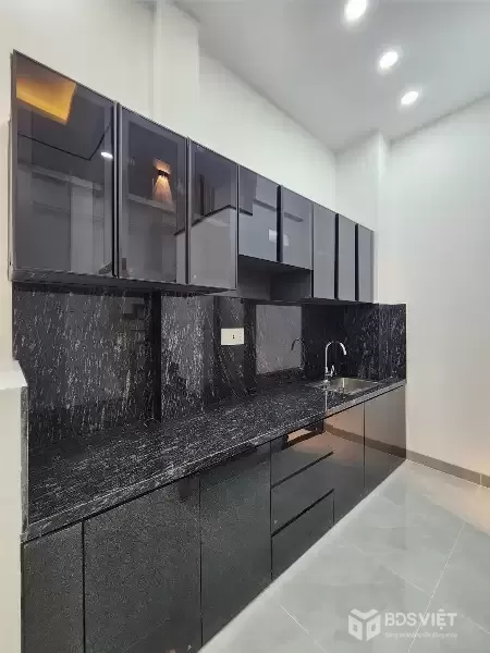 Bán nhà Âu Dương Lân, Quận 8, full đồ vào ở liền, 4 tầng, 36m², sổ riêng, chỉ 6,49 tỷ