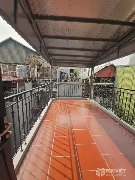 ngọc khánh DT 35m x5 tầng 12,7 tỷ-cách 1 nhà ra phố,full nội thất