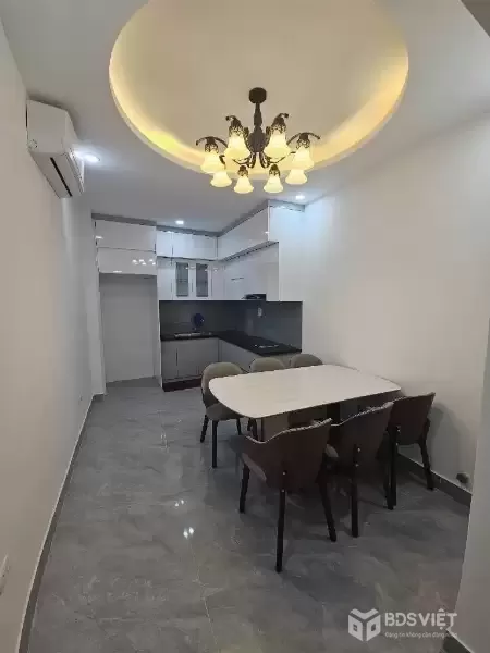 ngọc khánh DT 35m x5 tầng 12,7 tỷ-cách 1 nhà ra phố,full nội thất