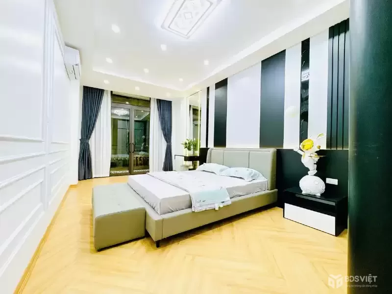 Bán Nhà Trần Duy Hưng. Cầu Giấy. Thang Máy. Ô Tô. DT 48m2. MT 3.8m. Giá 16.4 Tỷ